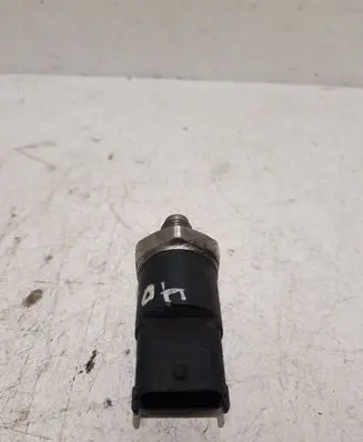 Fuel pressure sensor