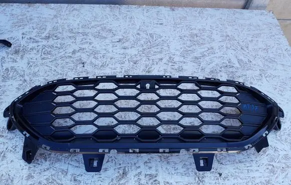 Renault Trafic III (X82) Front bumper upper radiator grill 628951918R
