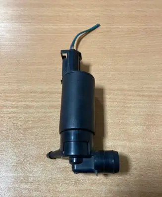 Toyota Avensis T250 Windscreen/windshield washer pump