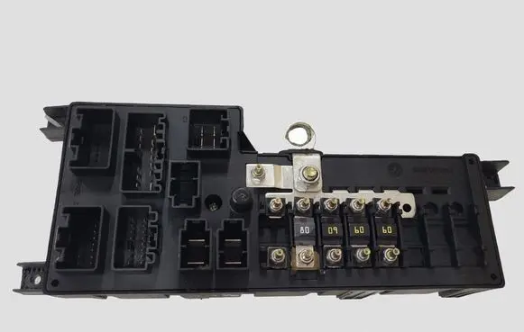 Volvo XC90 Fuse module 8678449