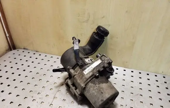 Peugeot 508 Power steering pump A5100672F V29006924D
