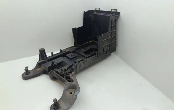 Skoda Octavia Mk2 (1Z) Battery box tray 1K0915333C
