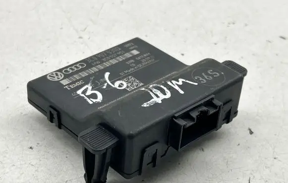Volkswagen PASSAT B6 Gateway control module 3C0907530Q 3C0907951