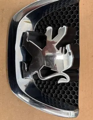 Peugeot 207 CC Manufacturer badge logo/emblem