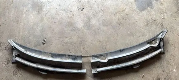 Ford Mondeo Mk III Wiper trim 1S71F02217AH 1S71F0221AK