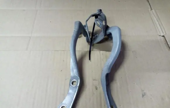 Citroen C1 Engine bonnet/hood hinges