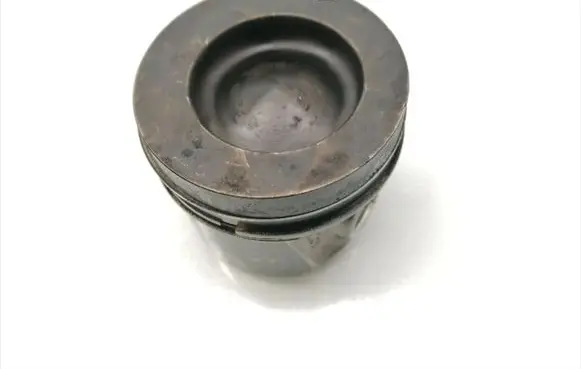 Volkswagen PASSAT B8 Piston 