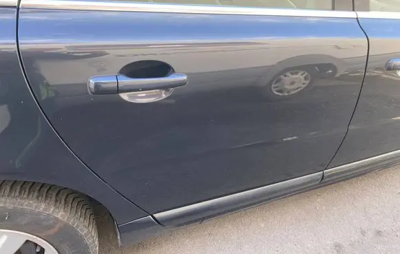 Volvo V70 Rear door