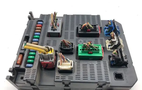 Peugeot 207 Other control units/modules 9663798280