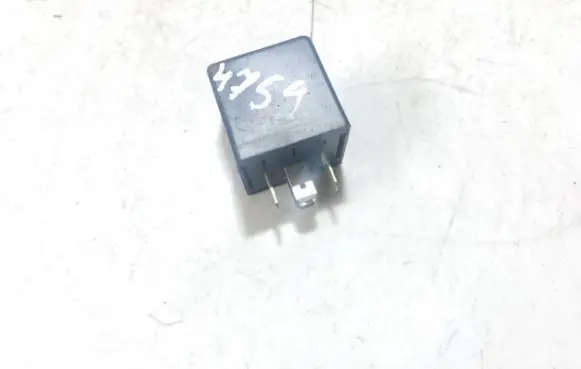 Skoda Octavia Mk1 (1U) Other relay 1u0941243 aev0303