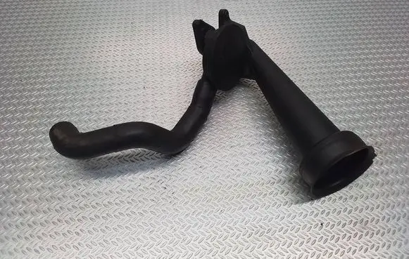 Volkswagen Transporter - Caravelle T4 Oil fill pipe 074115308E