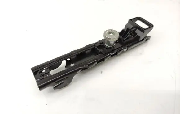 Volkswagen PASSAT B8 Seat belt adjustment rail 4M0857819
