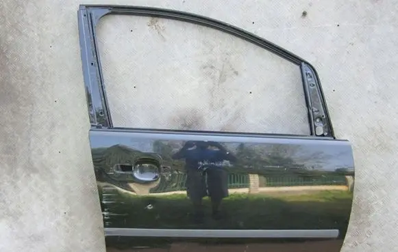 Ford C-MAX I Front door