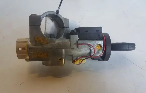 Nissan X-Trail T30 Ignition lock 28590C9902