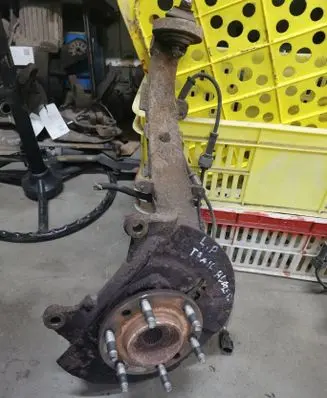Chevrolet TrailBlazer Front wheel hub spindle knuckle 15073046
