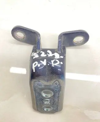 Hyundai Santa Fe Front door upper hinge 1120075