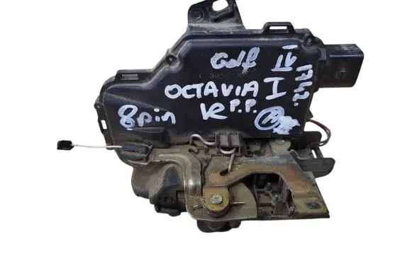 Volkswagen Golf IV Front door lock