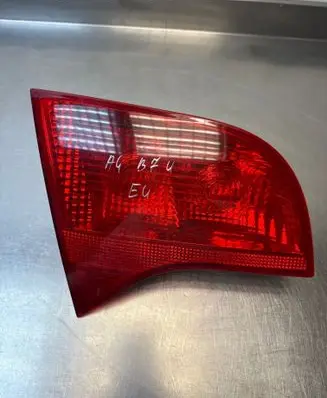 Audi A4 S4 B7 8E 8H Tailgate rear/tail lights 8E9945093 484501 0749001