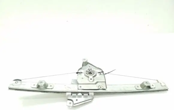 Suzuki Grand Vitara II Rear window lifting mechanism without motor