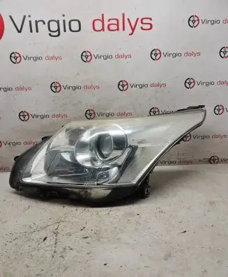 Toyota Avensis T270 Headlight/headlamp