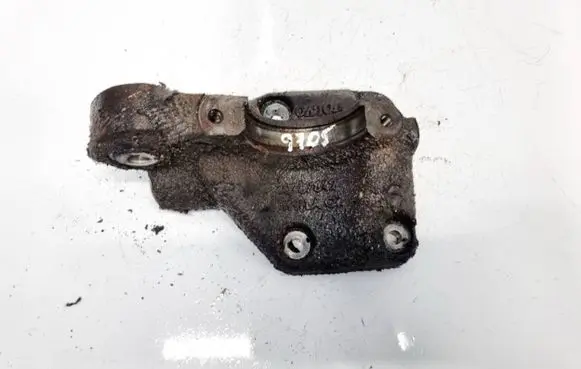 Volvo S80 Engine mounting bracket 30787842
