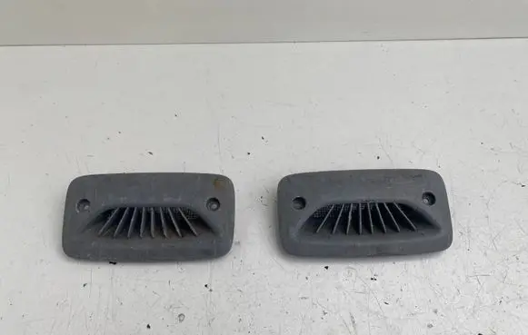 Toyota Previa (XR30, XR40) II Dash center air vent grill 8712528050