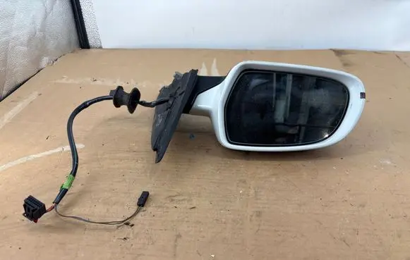 Audi A4 S4 B8 8K Front door electric wing mirror E1021053