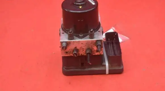 Mazda 3 I ABS Pump 6N61-2C405-GA