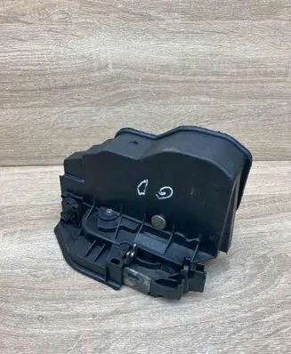 BMW 5 E60 E61 Rear door lock 7036172 HTR