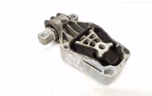 Mercedes-Benz B W246 W242 Engine mount bracket A2462400200