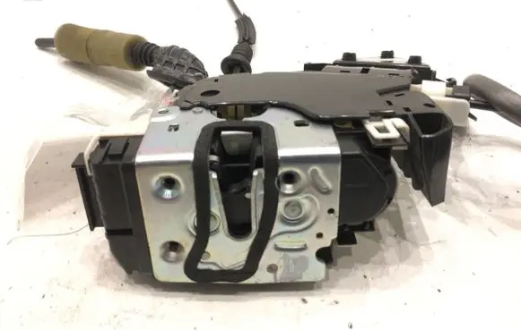 Mercedes-Benz GLK (X204) Front door lock