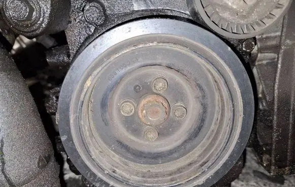Mitsubishi Outlander Crankshaft pulley 03g105243