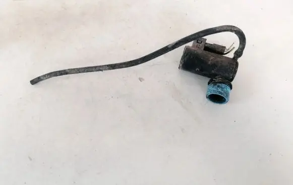 Peugeot 405 Windscreen/windshield washer pump