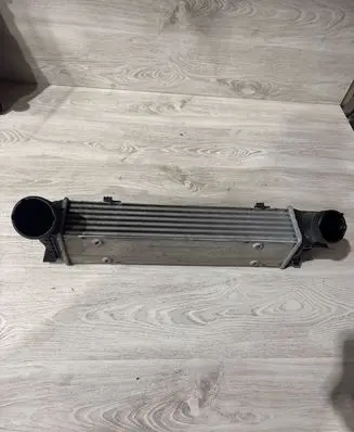 BMW 3 E90 E91 Intercooler radiator 779878802