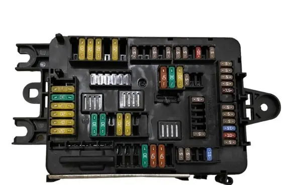 BMW M4 F82 F83 Fuse module 9389070 19561000001 01092015