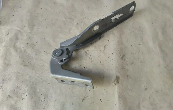 Audi A4 S4 B6 8E 8H Engine bonnet/hood hinges 8E0823301E