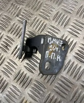 BMW 7 E65 E66 Front door lower hinge 
