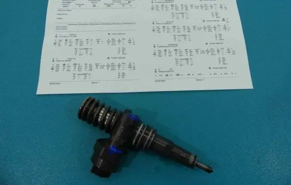 Audi A6 S6 C5 4B Fuel injector 0414720007 IMPRK1229529