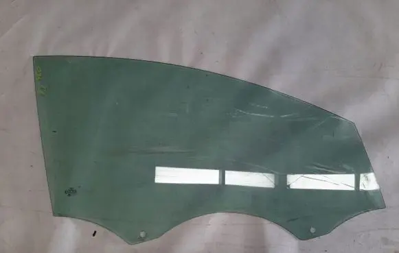 Audi Q7 4L Sliding door window/glass QO224