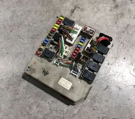 Renault Clio II Fuse module 902663A
