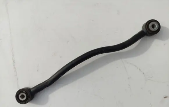 Dodge Challenger Rear control arm 4782936AA 638AB