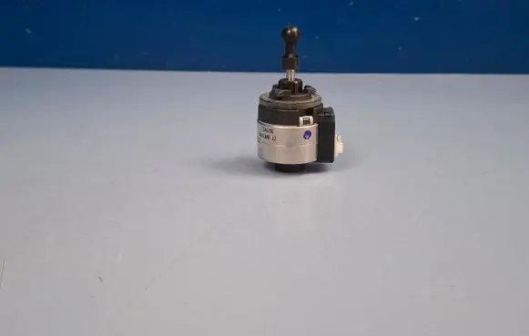 Headlight level adjustment motor