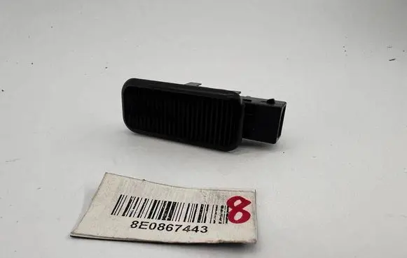 Audi A3 S3 A3 Sportback 8P Front door interior light 8E0867443