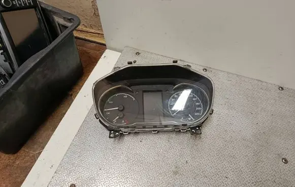 Toyota Yaris Speedometer (instrument cluster) 83800F5440 MB1575804812