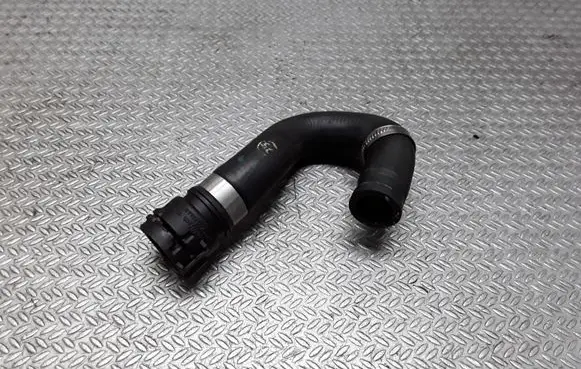 BMW 5 E39 Engine coolant pipe/hose