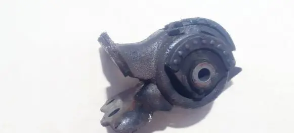 Mazda 6 Engine mount bracket gj6a