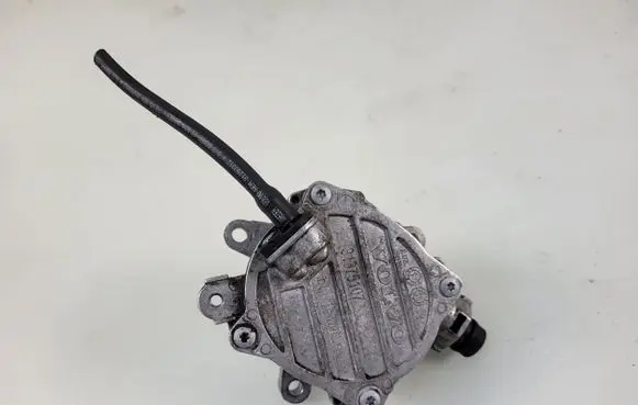 Volvo S60 Vacuum pump 31375107