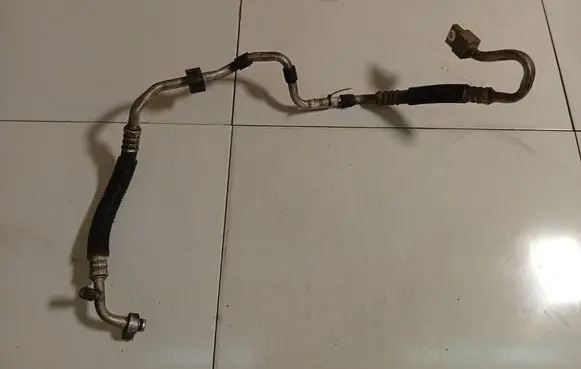Chrysler Voyager Air conditioning (A/C) pipe/hose 