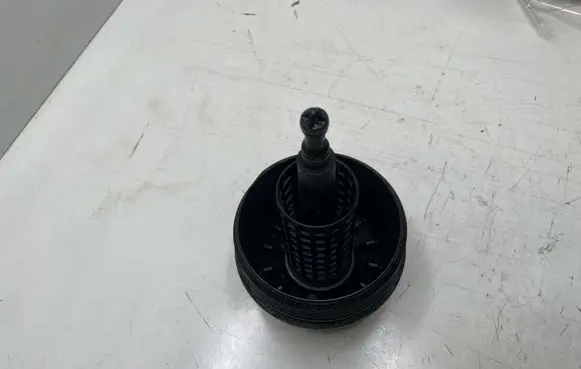 BMW 5 E39 Oil filter cover 1744000