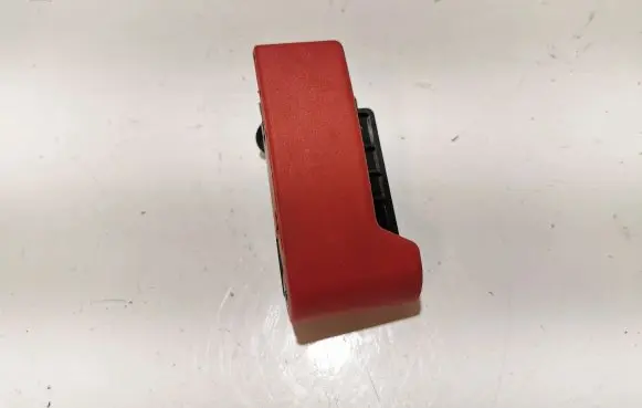 Engine bonnet (hood) release handle